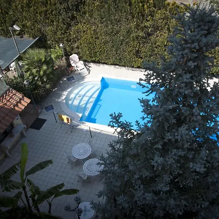 Medici 3*